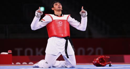 سيف عيسى يحصد ذهبية التايكوندو بدورة ألعاب البحر المتوسط